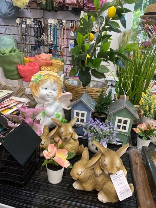 Может не все знают, но у нас в магазине есть много товаров не только для интерьера, но и для экстерьера! 03