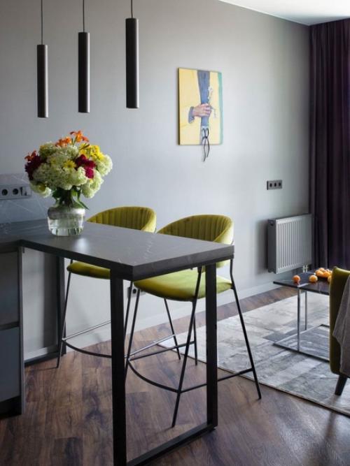 Компактная студия с прозрачной перегородкой. 05