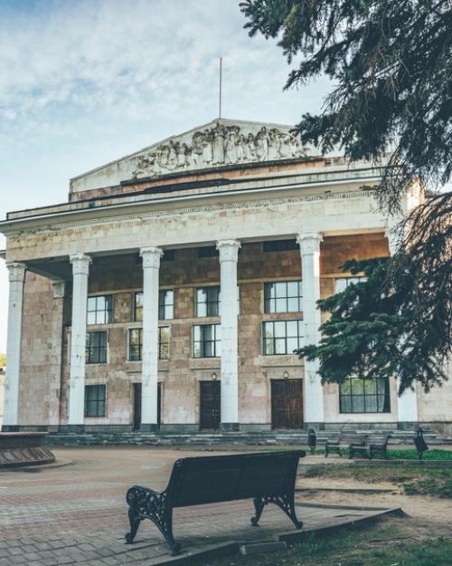 Дворец культуры Авиатор был построен в 1932-1937 годах по проекту знаменитого московского архитектора Якова Абрамовича корнфельда. 01