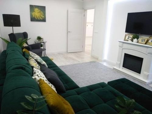 Добрый день!  Вот такую вот сделали квартирку, как вам? 03