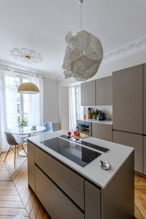 Квартира в Париже с интересными цветовыми сочетаниями и любопытным и деталями в декоре от дизайнеров Agency Veronique Cotrel // 01. 07