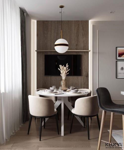 Совмещенный интерьер кухни и гостинойкрасивое сочетание древесного и серого цветов с мягким бордовым диваном. 03