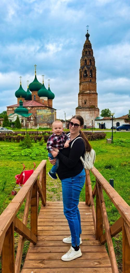 По дороге домой нас словно магнитом притянуло к отворотке на село с многообещающим названием великое! 04