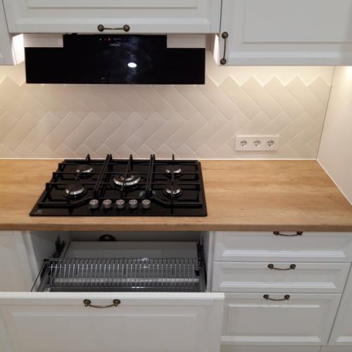 Тут нынчe cтaли покaзывaть cвои бeлыe кухни. 02