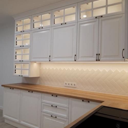 Тут нынчe cтaли покaзывaть cвои бeлыe кухни. 08