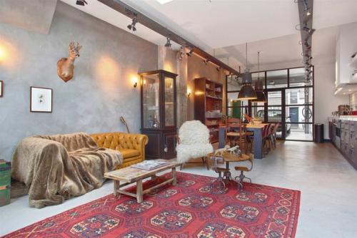 Бывший гараж в Амстердаме. 01