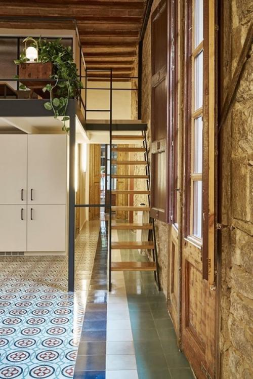 Rosic Apartment: квартира в одном из старинных зданий Барселоны // 02. 02