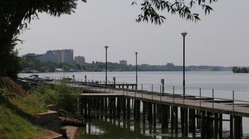 Прогулка по Дубне: Ленин - гигант, стул - рекордсмен и физики в бронзе. 01