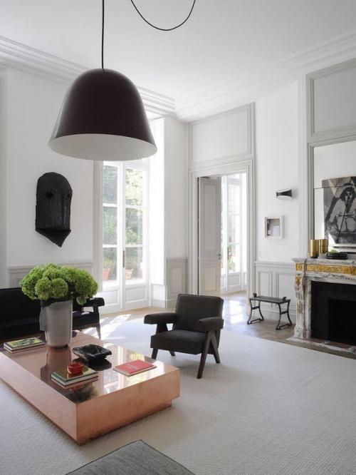 Парижская классика с современным настроением: квартира с просторной террасой. 01