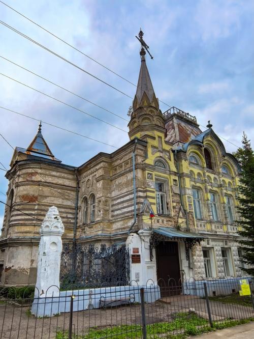 По дороге домой нас словно магнитом притянуло к отворотке на село с многообещающим названием великое! 03