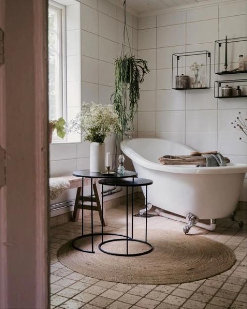 Обветшалый дом за 10 лет превратился в сказочный. 09