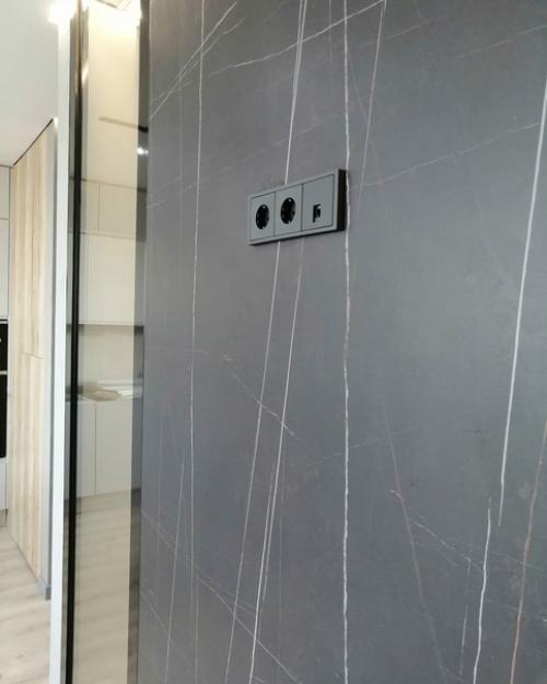 Вот и подоспела промежуточная реализация другого проекта - союз дерева и камня на 55 м 2! 05