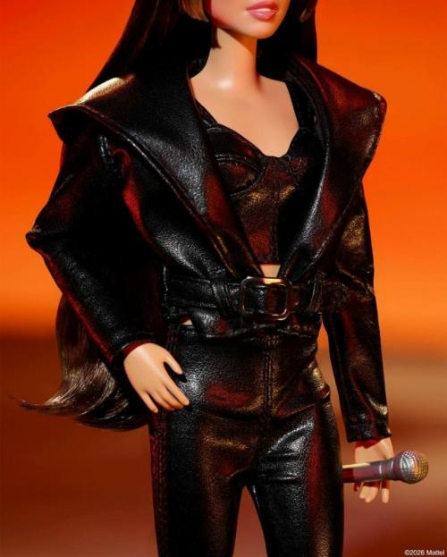 Mattel выпустили Барби в виде майли Сайрус. 01