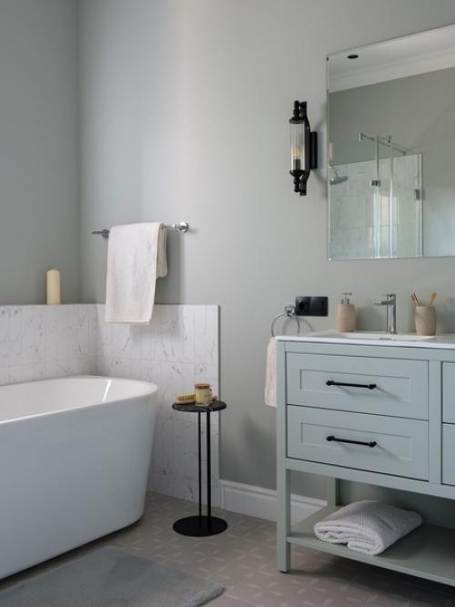 Двухэтажный загородный дом с уютной верандой. 05