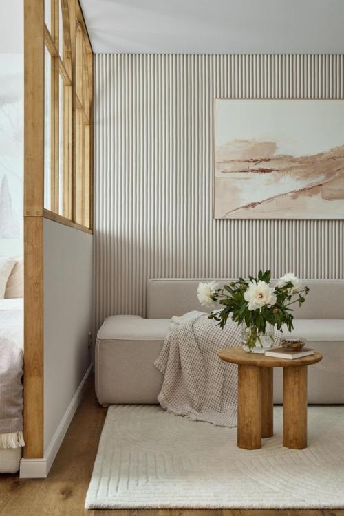 Из однокомнатной квартиры во второсортной панельке удалось сделать полноценную Двушку с тремя окнами и ощущением простора. 01