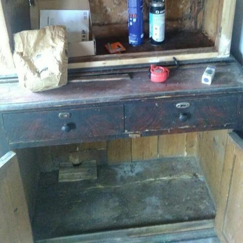 Приветствую всех.  Сага о буфете или как можно выглядеть в 96 ( чтоб я столько жил) при помощи пластики ( покраски. 09