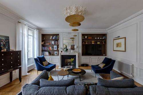 Квартира в Париже с интересными цветовыми сочетаниями и любопытным и деталями в декоре от дизайнеров Agency Veronique Cotrel // 01. 04