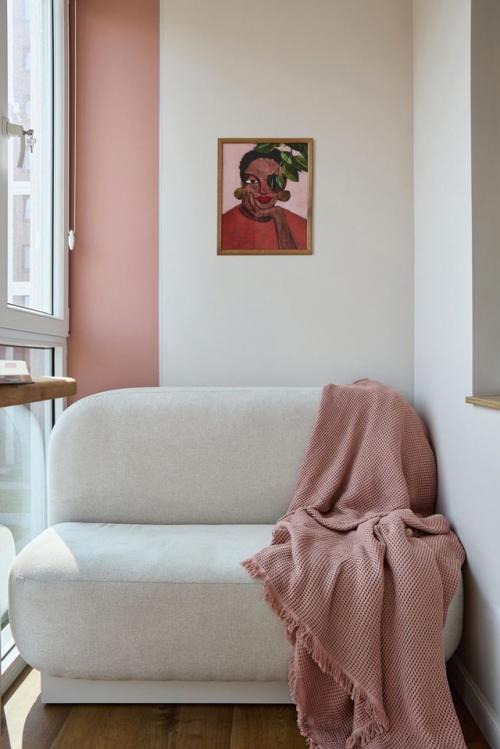 Из однокомнатной квартиры во второсортной панельке удалось сделать полноценную Двушку с тремя окнами и ощущением простора. 06