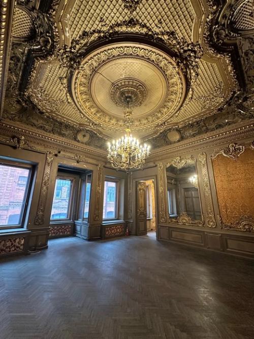 Особняк купцов Брусницыных - одна из самых интересных и необычных достопримечательностей Санкт-петербурга. 02