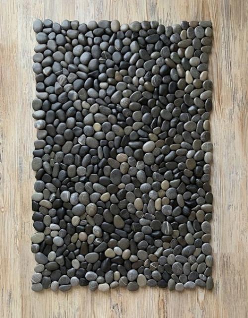 Массажные коврики из морской или речной гальки. 05