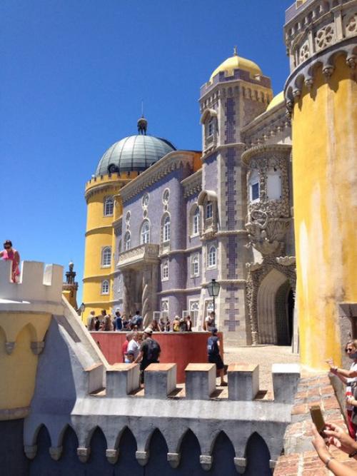 Первым заходом в нашей вечерней трансляции замок пена. 02