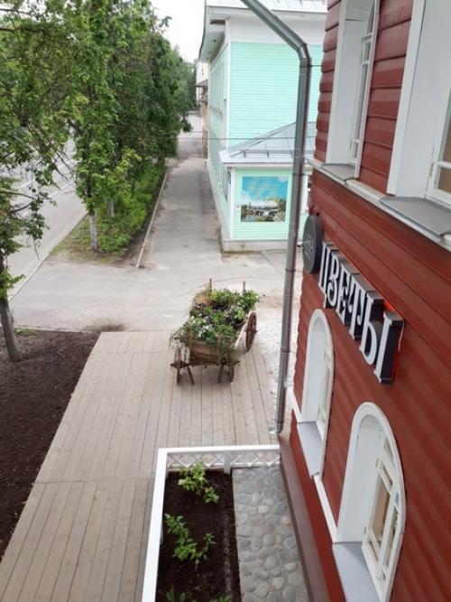 Как можно за такой небольшой промежуток времени настолько преобразить дом? 09