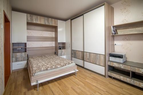 Какая кровать может легко войти в гостиную? 03