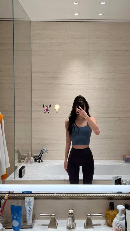 К - нетизены реагируют на роскошную ванную Энни Мун. 01