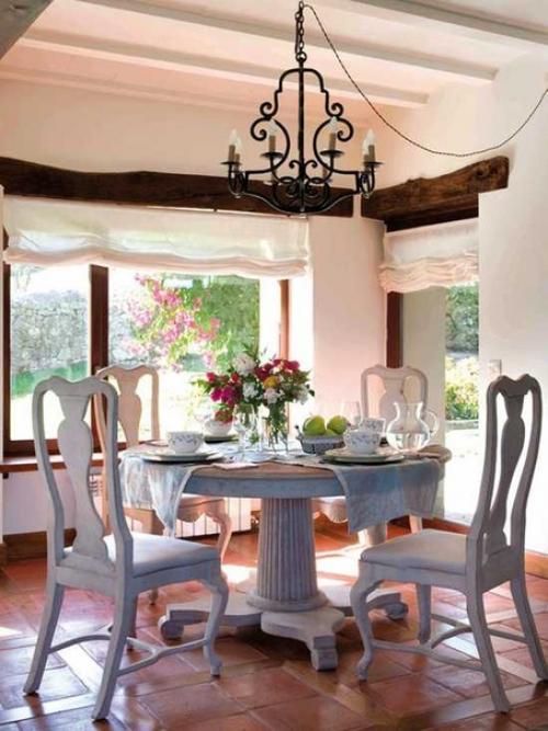 Теплый интерьер в Испании. 01