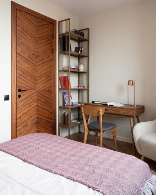 Эта квартира принадлежит женщине 40 лет с 14-летней дочкой. 02