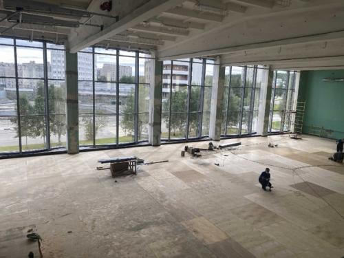 Одно из самых ярких преобразований в этом году - фасад дома физкультуры. 02