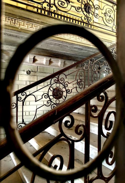 Особняк Е. а. александровской (здание нефтепромышленного торгового общества Мазут) , расположен на набережной Кутузова. 04 Особняк Е. а. александровской (здание нефтепромышленного торгового общества Мазут) , расположен на набережной Кутузова. 04