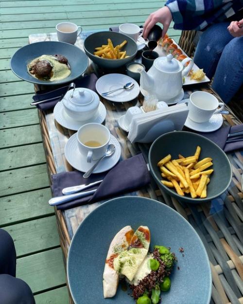 Наверняка, многие знают о ресторане бахрома на берегу финского залива в репино. 05