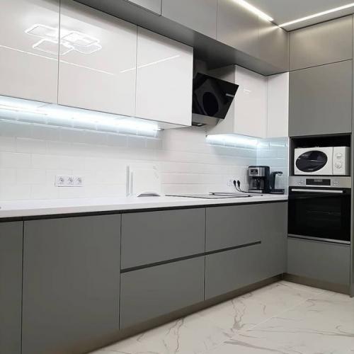 Выбор мебели для кухни - это не только подбор подходящего цвета, но и особенностей покрытия для фасадов. 05