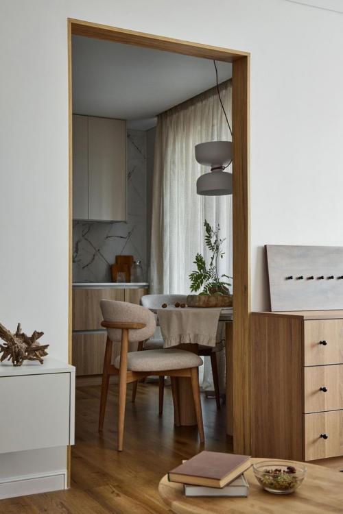 Из однокомнатной квартиры во второсортной панельке удалось сделать полноценную Двушку с тремя окнами и ощущением простора. 05