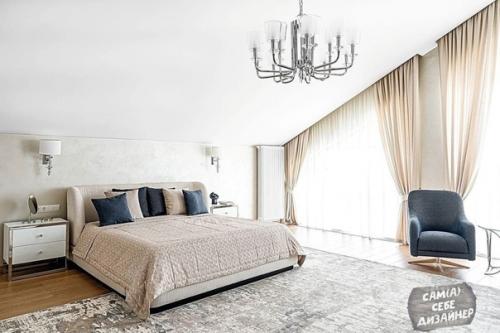 Просторный дизайн интерьера способствует созданию атмосферы уюта и тепла в семейном кругу, а также приятного ощущения свежести и чистоты воздуха. 05