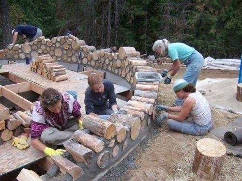 Метод - глиночурка.
Как вам такой вот домик?  