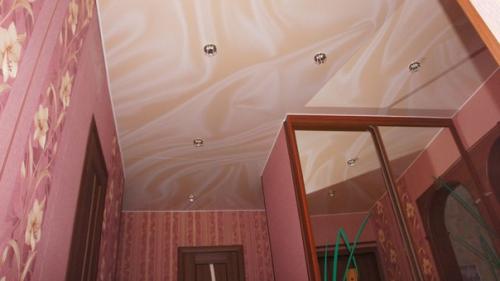 Какой потолок для прихожей выбрать? 05