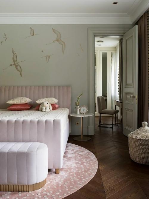 Яркая живопись, ковры и этнические мотивы - необычный и тёплый офис в Уфе. 08