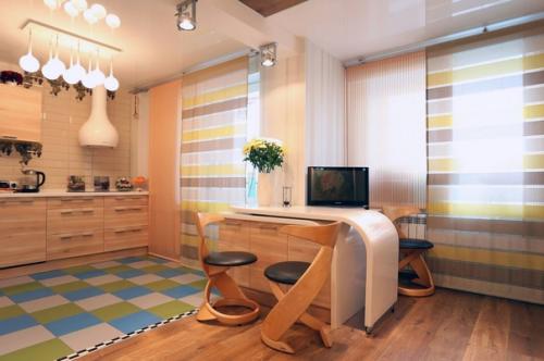 Необычный и даже смелый стилевой микс в интерьере кухни, объединенной с гостиной. 04