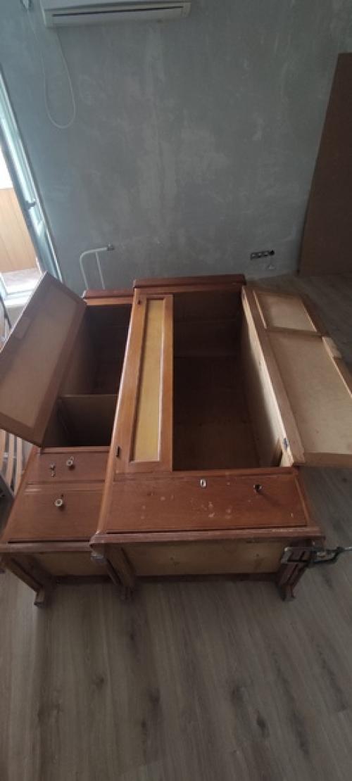 Шкаф 50-х.   - Полностью перекрашен Dulux мебель и дерево. 05