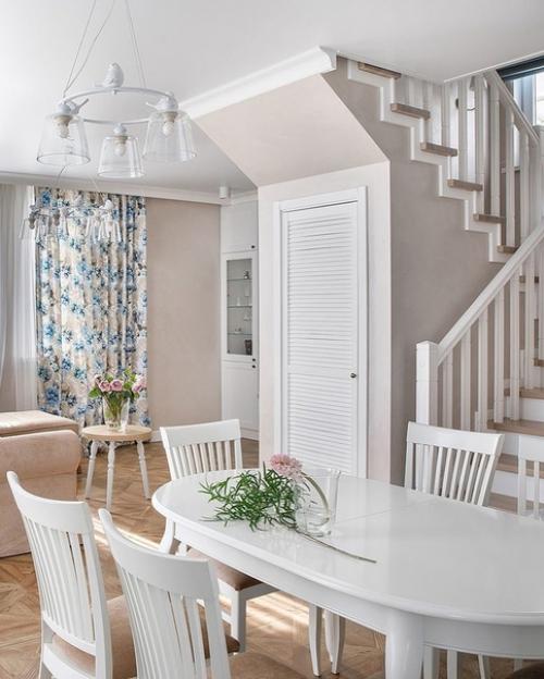 Пример того, как можно совместить гостиную со столовой. 07