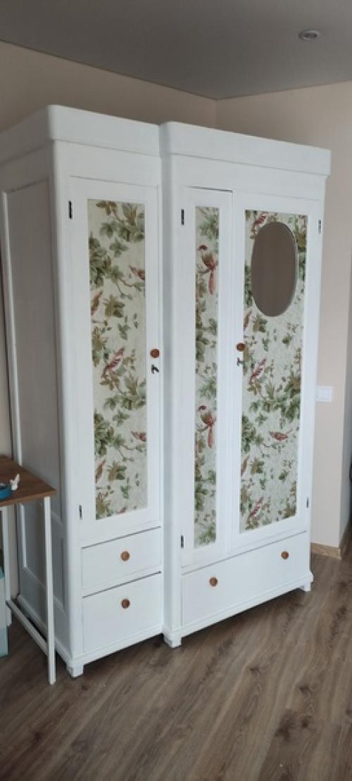 Шкаф 50-х.   - Полностью перекрашен Dulux мебель и дерево. 02