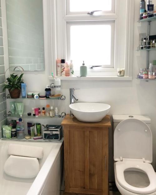 Ванная комната с прекрасными обоями: после, во время и до ремонта. 07