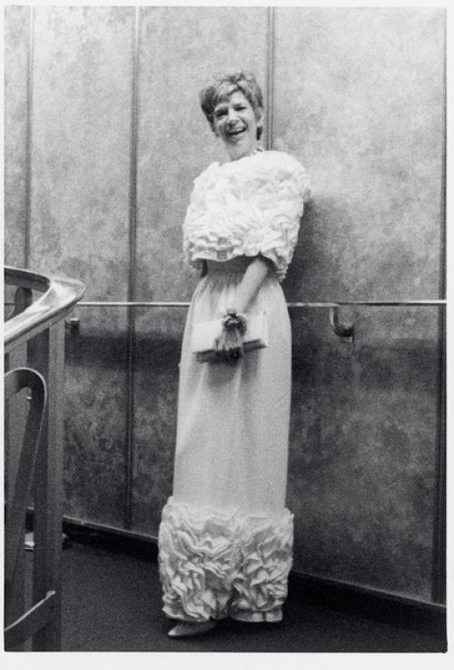 29 августа икона нью-йоркской моды, великая коллекционерка, модель и светская дама Айрис апфель отпразднует свой сотый день рождения. 07