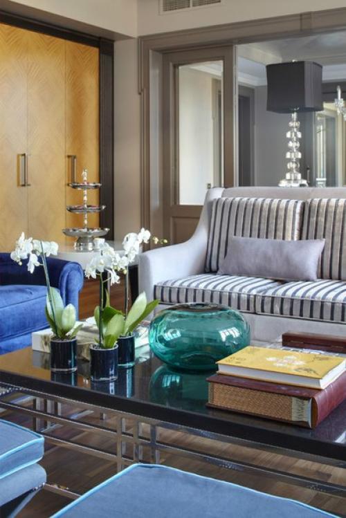 Роскошный интерьер гостиной выполненный в стиле современной классики с элементами арт - деко. 06