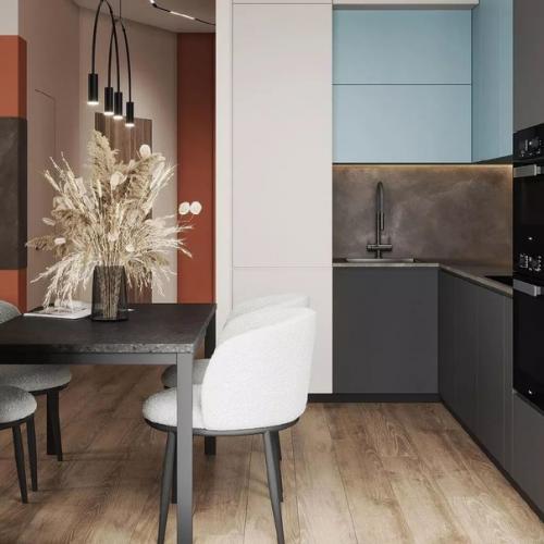 В интерьере этой кухни - гостиной удалось сохранить визуальную цельность помещения, несмотря на 2 разные функции. 01