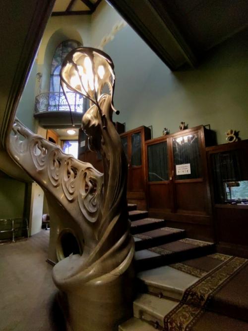 В течение ряда лет ходила мимо, лишь мельком цепляясь за табличку Здесь жил Максим Горький. 02