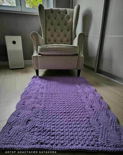 Когда я только выпустила мк Дорожки с Косами, думала - ну будет лежать в прихожей. 03