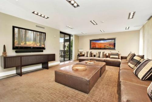 Этот потрясающий 4-этажный особняк располагается в местечке под названием милл бейсин, бруклин, Нью-йорк, США. 05